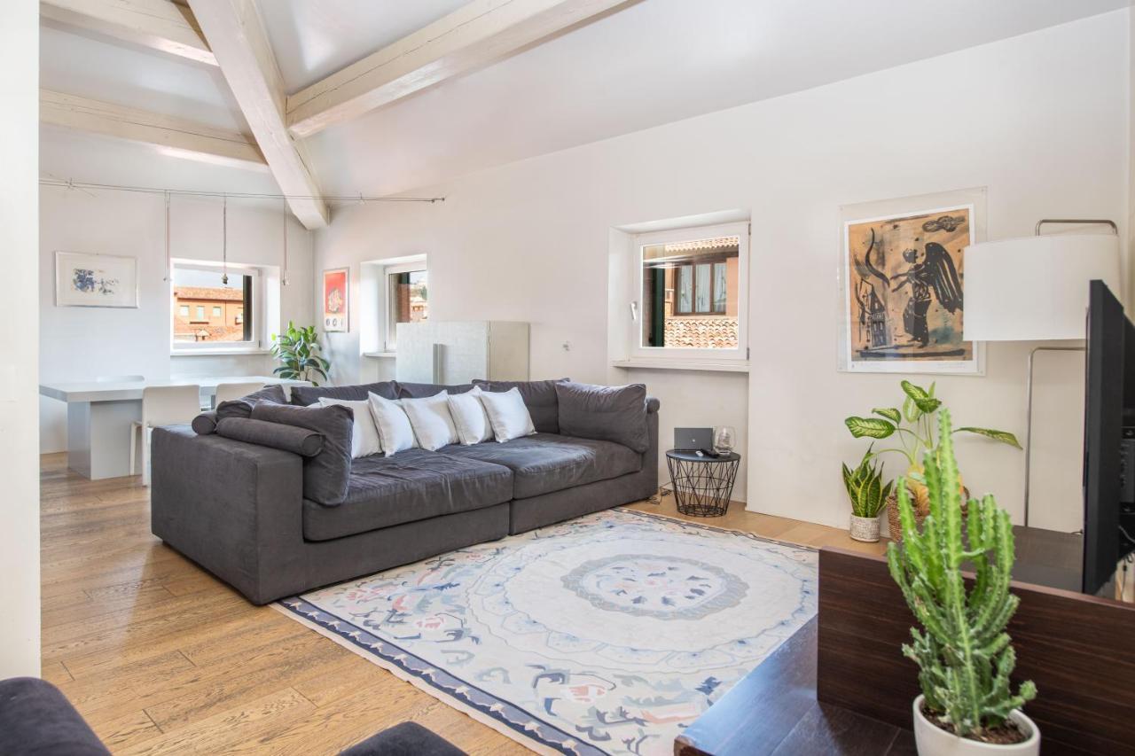 Stunning Top Floor Flat In The Heart Of Verona Buitenkant foto