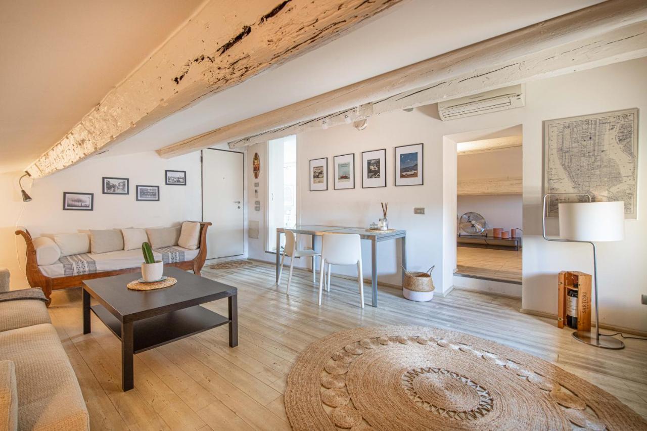 Stunning Top Floor Flat In The Heart Of Verona Buitenkant foto