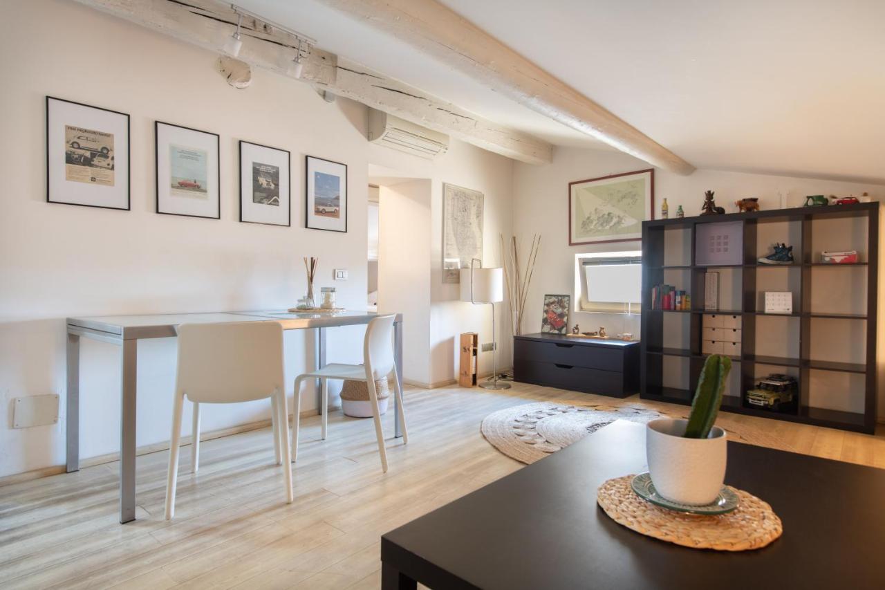 Stunning Top Floor Flat In The Heart Of Verona Buitenkant foto